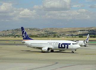 LOT Polish Airlines Boeing 737