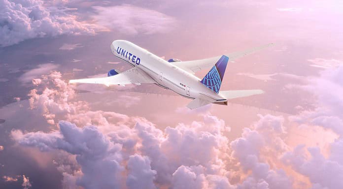 United Airlines stellt Passagierrekord auf United Airlines Boeing B777