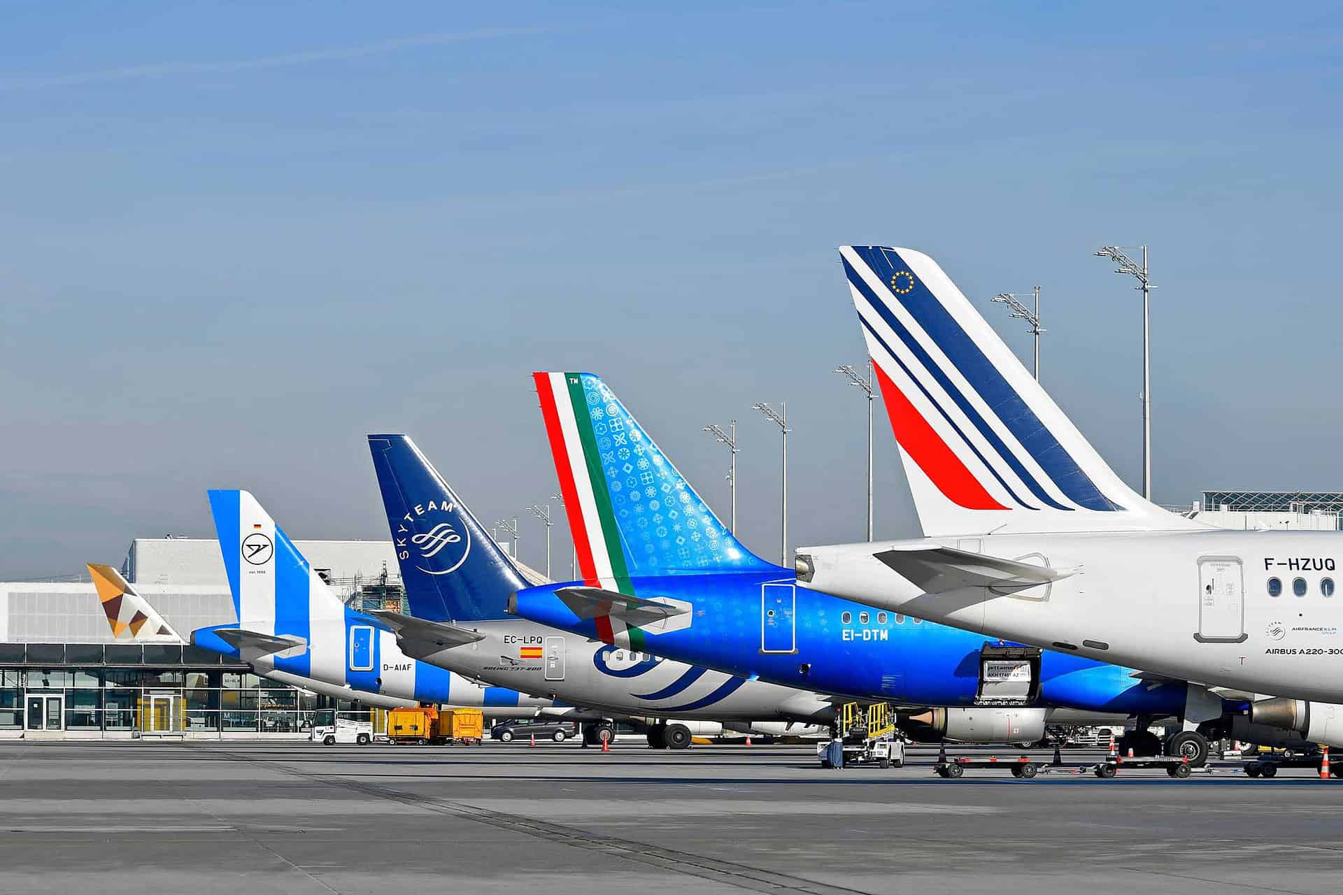 Line-up at Munich Airport Terminal 1