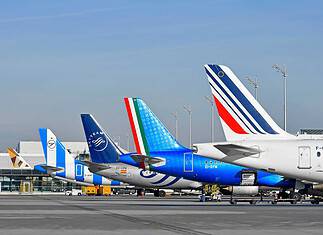Line-up at Munich Airport Terminal 1