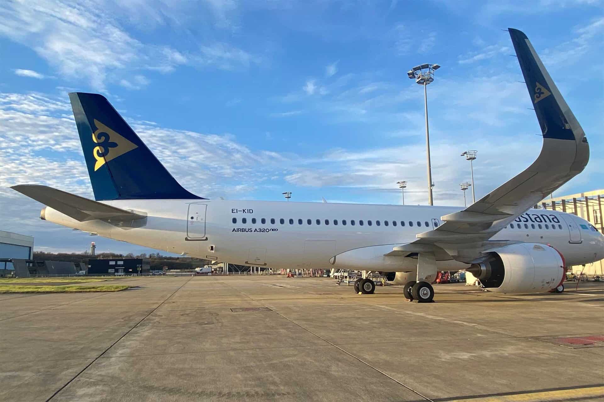 Air Astana Airbus A320 auf dem Vorfeld