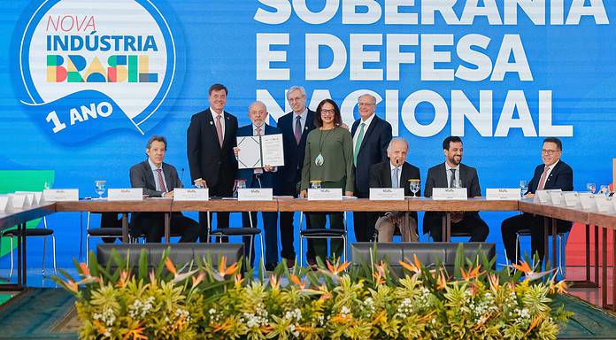 Embraer plans to invest billions Embraer announces billion-dollar investment