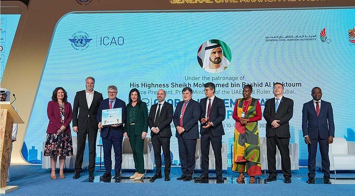 Munich Airport receives ICAO award ICAO TPP Member Recognition Ceremony: Laura Camastra, Chief, Training – ICAO (first left), Alexander Hoemer, SVP – Airport Academy, Juan Carlos Salazar, Secretary General – ICAO, Fabiola Pfauser, VP Product Management – Airport Academy.