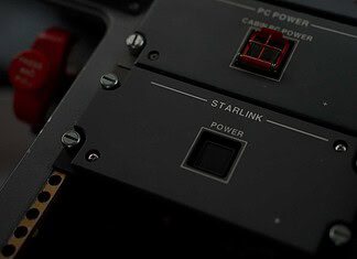 United Airlines - Starlink