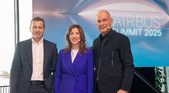 Airbus Foundation und Solar Impulse Foundation: Partnerschaft für Nachhaltigkeit Airbus Foundation und Solar Impulse Foundation: Guillaume Faury, Julie Kitcher and Bertrand Piccard