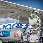 Airbus A350-1000 refueled with sustainable aviation fuel (SAF)
