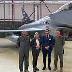 Eurofighter würdigt 20.000 Flugstunden der österreichischen Luftstreitkräfte Generalmajor Gerfried R. Promberger, Leiter der Direktion 2 & Kommandeur der österreichischen Luftstreitkräfte & Luftwaffenchef des Österreichischen Bundesheeres (ÖBH), Klaudia Tanner, österreichische Verteidigungsministerin, Jorge Tamarit-Degenhardt, Eurofighter-Geschäftsführer und Oberst Roland Miedler, Kommandant des Flugplatzes Zeltweg (v.l.n.r).
