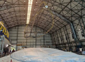 Zeppelin AIS support structure