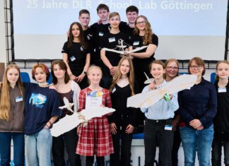 Gewinner-Teams des DLR-Wettbewerbes "Lilienthal-Gleiter"