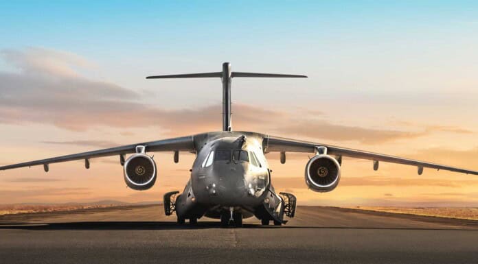 Embraer zeigt Mehrzweck-KC-390 Millennium auf der DSEI Japan Embraer Mehrzweck-Flugzeug KC-390 Millennium