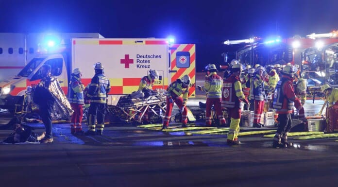 Notfallübung der Flughafenfeuerwehr am Dortmund Airport Flugunfallübung am Dortmund Airport
