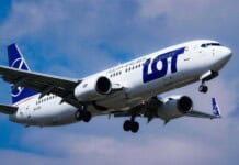 LOT Polish Airlines Boeing 737-800