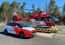 Christoph 80 and helicopter replacement vehicle of the DRF station Weiden