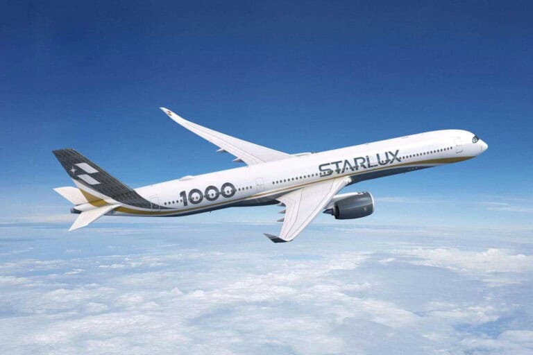 Neue Lackierung von STARLUX für seine A350-1000-Flotte