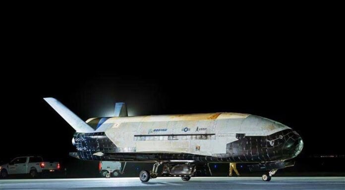 Boeing X-37B OTV-8 Mission: Neue Technologien für die Raumfahrt im Einsatz Von Boeing gebautes Raumflugzeug X-37B bereit für achte Mission