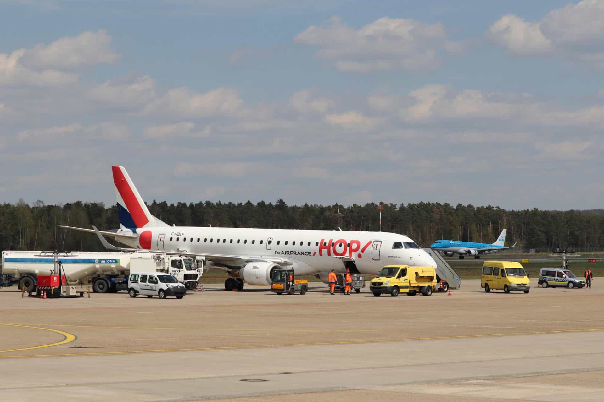 Air France (photo shows its regional airline subsidiary Air France Hop) and KLM are an integral part of Nuremberg Airport. Starting in October, travelers from Nuremberg will be able to reach Paris even more frequently. 