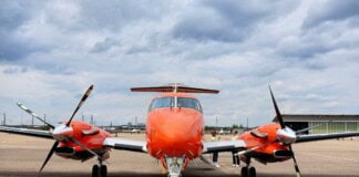 Vermessungsflugzeug Beechcraft King Air 350 der FCS Flight Calibration Services GmbH