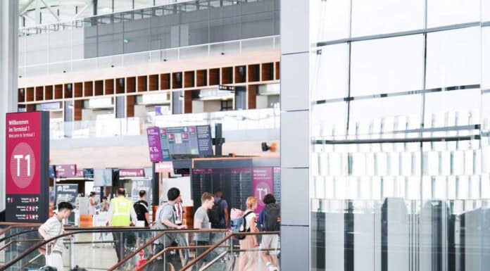 Sommerferien am Flughafen BER: Neue Technik, Reisetipps und Ziele Sommerurlaub am Flughafen BER