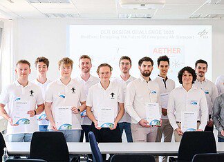 The two winning teams ASCLERA and AETHER at the award ceremony of the DLR Design Challenge 2025