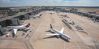 Rollverkehr am Flughafen Frankfurt