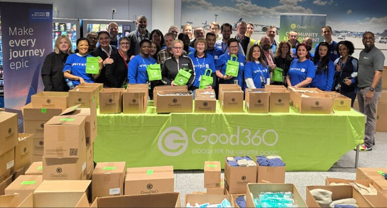 Build a kit for people in need - United-Team in Frankfurt