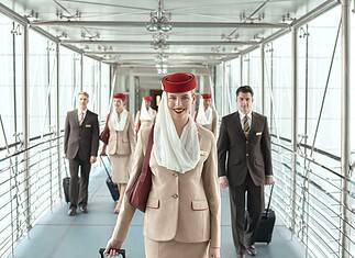 Karriere als Flugbegleiter bei Emirates: Infoveranstaltung in 8 Städten Emirates Kabinenpersonal