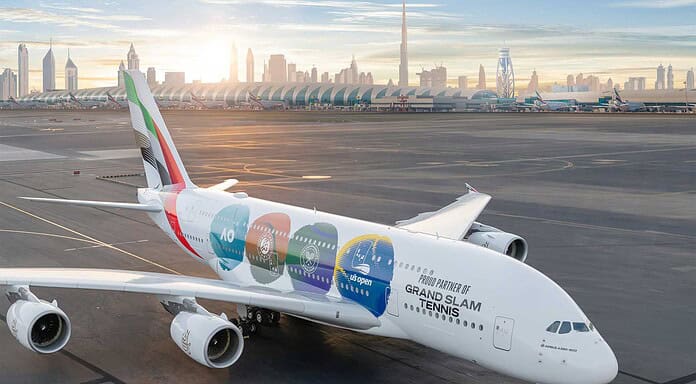 Emirates A380 Grand Slam zeigt Partnerschaft zum Tennissport Emirates Grand Slam A380