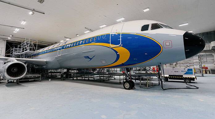 Lufthansa A321 im historischen Parabeldesign Lufthansa Airbus A321 in historischem Parabeldesign