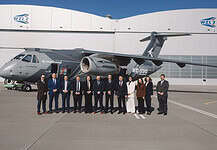 Embraer stellt die KC-390 Millennium dem WZL-2 vor, während die Unternehmen ihre MRO-Kooperation in Polen vorantreiben.