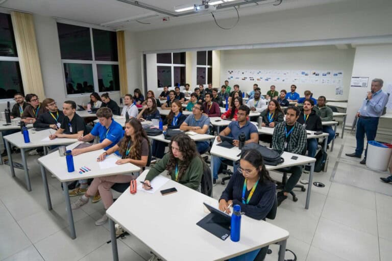 Education: 25 years of Master’s degree in Aerospace Engineering at Embraer