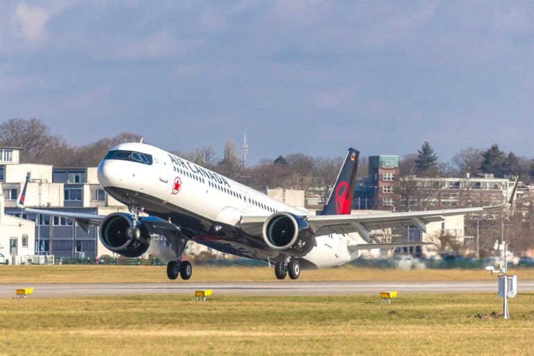 Air Canada Airbus A321XLR beim Start in Hamburg