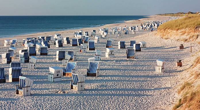 Strandkörbe am Srand von Sylt