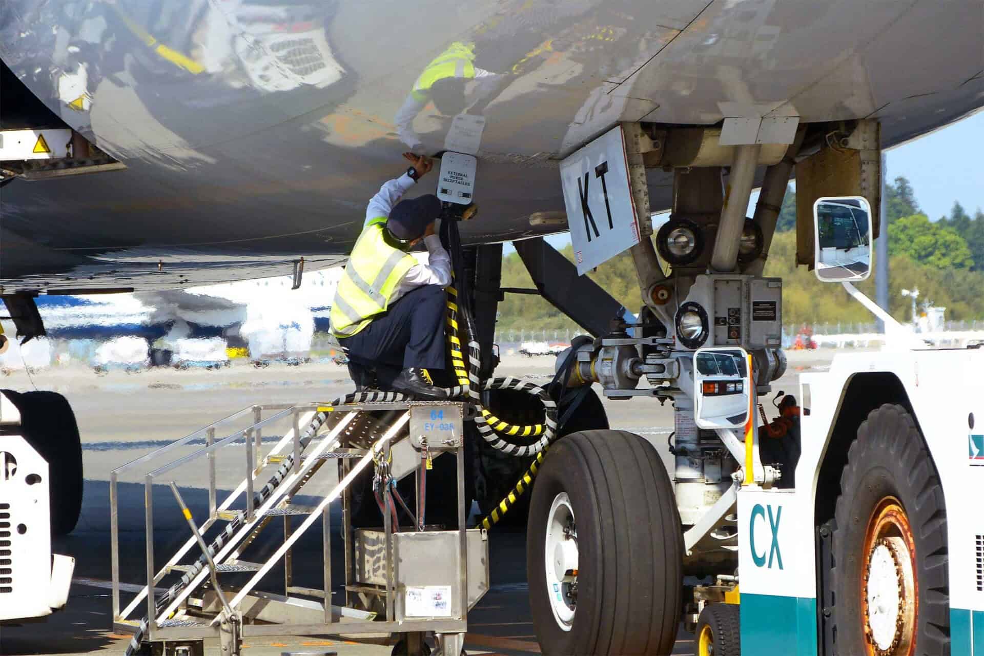 Aircraft refueling