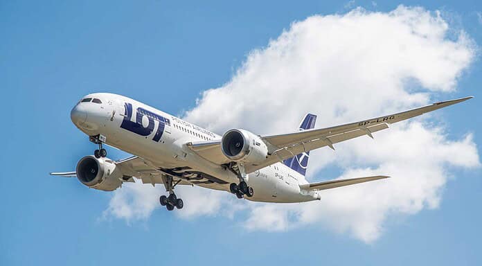LOT Polish Airlines Boeing 737