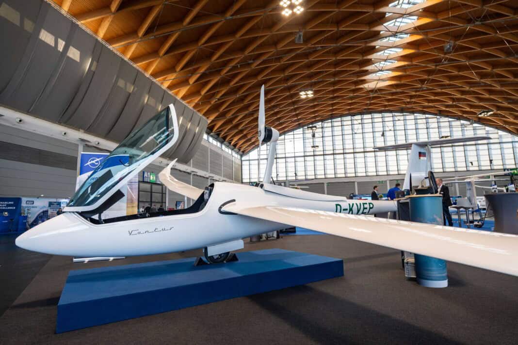 Segelflugzeug auf der AERO 2025